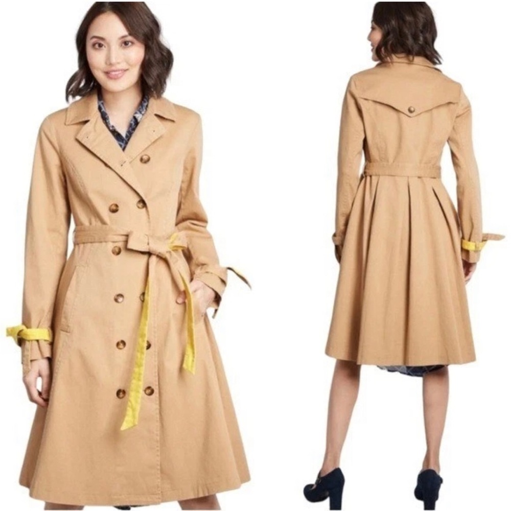 ModCloth Colorblock Contrast Double Breasted Pleated Tan Yellow Trench Coat M
